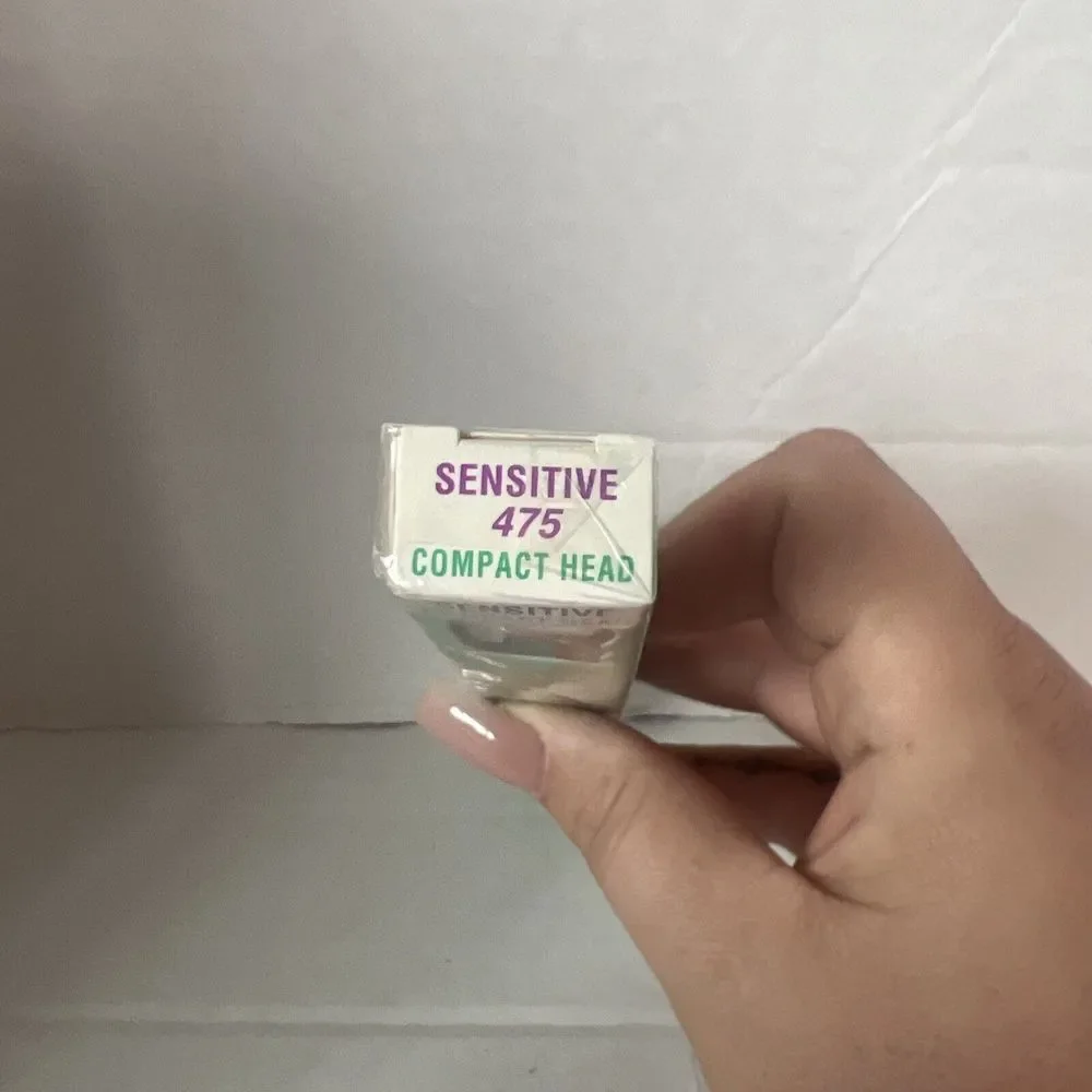 Butler Gum Toothbrush #475 Sensitive‎ Compact Head